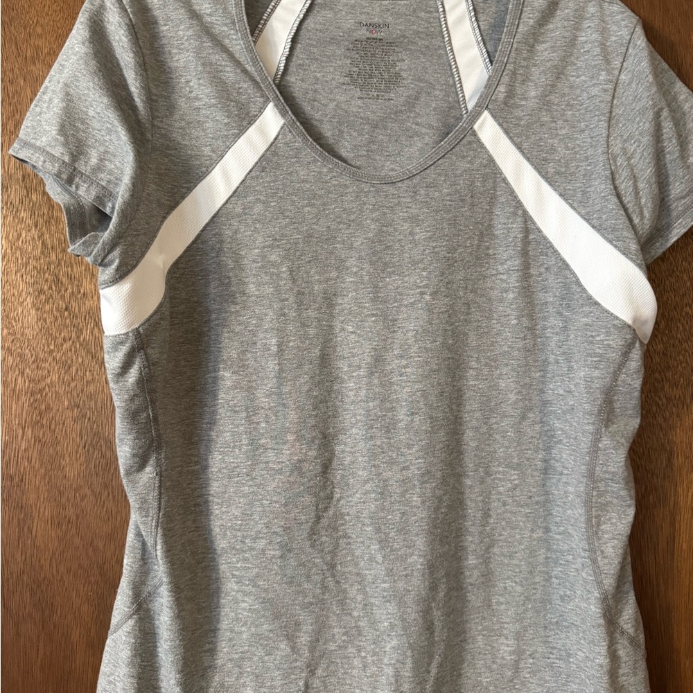 Danskin Now Fitted Gray and White Short Sleeve Tee